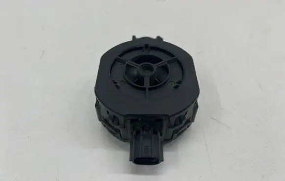 Toyota Yaris XP210 Alarm system siren 86570K0010