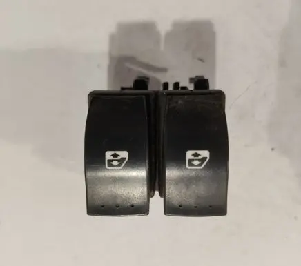 Renault Espace - Grand espace IV Electric window control switch 015085B