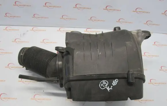 Volkswagen Golf VI Air filter box 1K0129601CJ