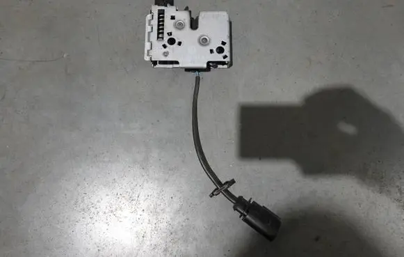 Volkswagen ID. Buzz Engine bonnet/hood lock/latch loop/hook 1T3823509A