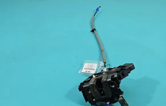 Ford Mondeo MK IV Front door lock 6M2A-R21813-EB IMPRK1495592