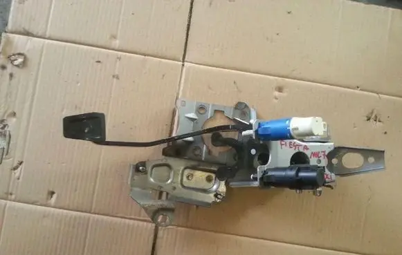 Ford Fiesta Brake pedal 