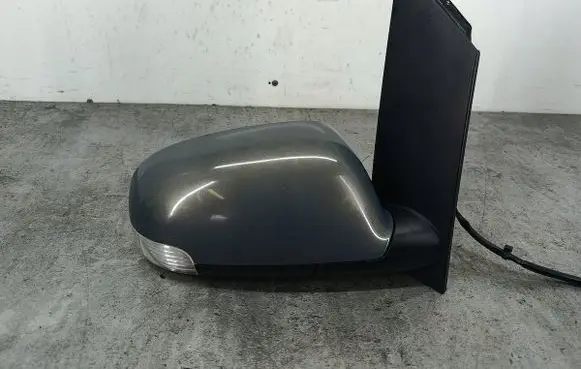 Volkswagen Touran I Front door electric wing mirror LA7X