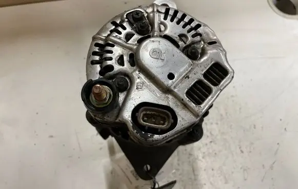 KIA Rio Generator/alternator 3730027601