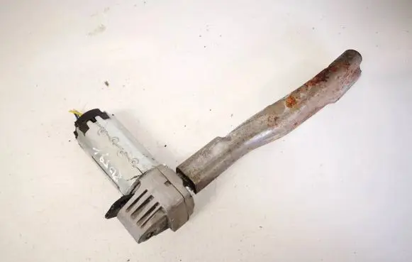Renault Megane II Seat adjustment motor 8358399 12292010