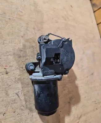 Mazda 323 Wiper motor PPT40