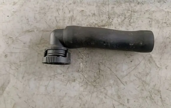 Mitsubishi Grandis Air intake hose/pipe