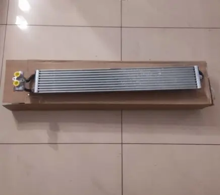 Porsche Cayenne (92A) Intercooler radiator 95831701902