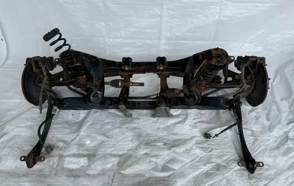 Ford Kuga II Rear axle beam