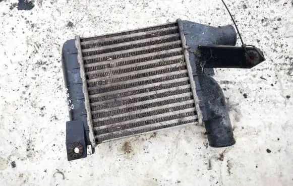 BMW 5 E39 Intercooler radiator 2246031