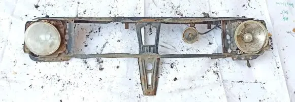 Volkswagen Golf II Radiator support slam panel