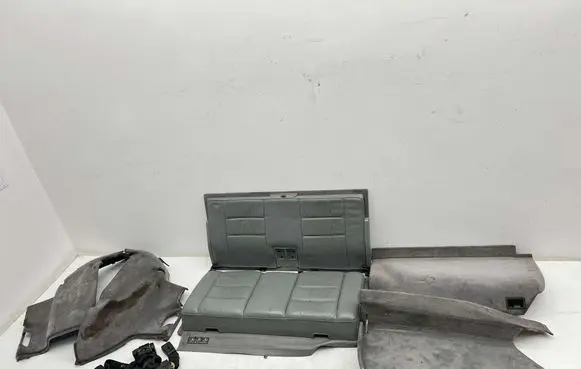 Mercedes-Benz E W124 Second row seats 