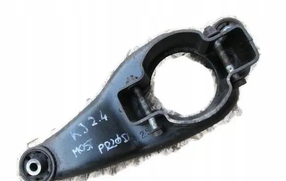 Jeep Cherokee III KJ Rear differential mounting bracket 
