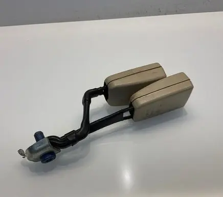 Mercedes-Benz S W221 Rear seatbelt buckle A2218600269 330367220207 8L36