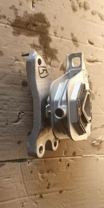 Peugeot 208 II Engine mount vacuum valve 9826533880