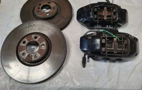 BMW X6 E71 Brake discs and calipers set 20A42303 20A42304
