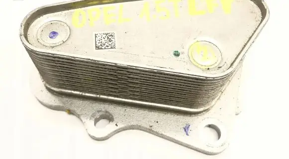 Opel Insignia B Engine oil radiator 12678774