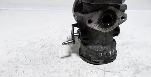 Audi A4 S4 B6 8E 8H EGR valve 038129637L
