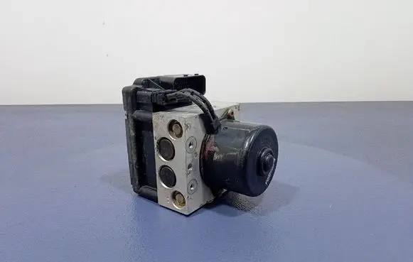Volvo S70 V70 V70 XC ABS Pump 9140254B