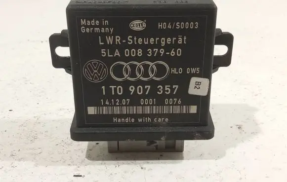 Volkswagen Golf V Light module LCM 1T0907357 5LA00837960