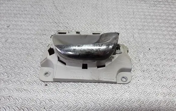 Volvo S80 Front door interior handle 09170046