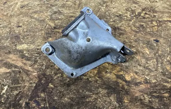 Porsche Macan (95B) Engine mounting bracket 8K0399059F 8K0199339N