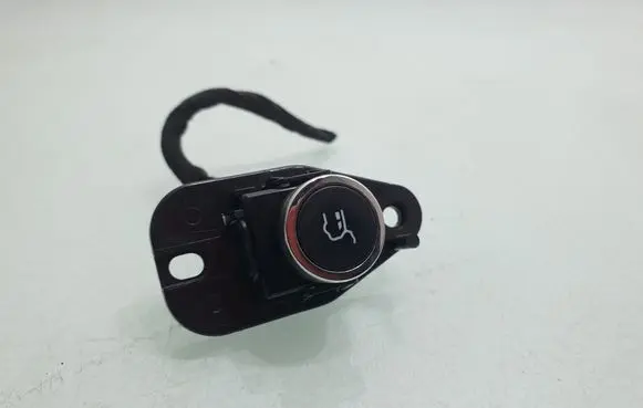 Jeep Cherokee Tailgate opening switch 68164105AA