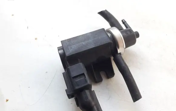 Volkswagen Sharan Vacuum valve 1J0906627