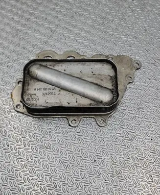 Mercedes-Benz B W245 Engine oil radiator A6401800765 3269032