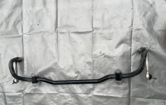 Alfa Romeo Giulia Sway bar bush bracket, front 