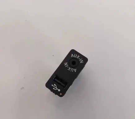 Mini Cooper Countryman R60 AUX in-socket connector 9229246