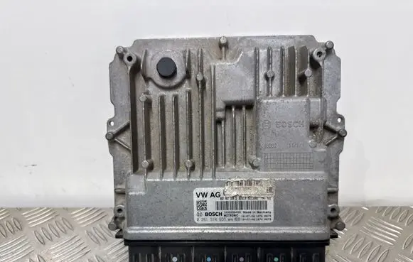 Audi Q5 SQ5 Engine control unit/module 06M907309D