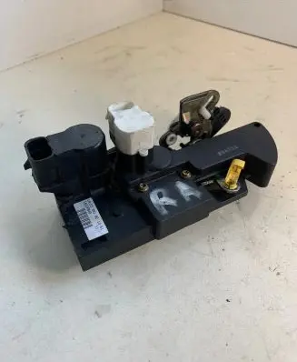 Opel Frontera B Front door lock 16639860