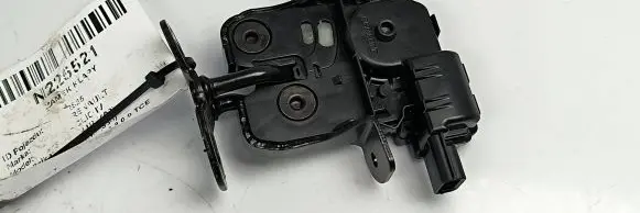 Renault Clio IV Tailgate/trunk/boot lock/catch/latch 90503942