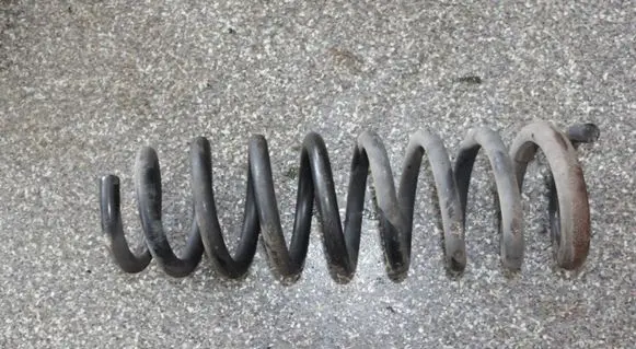 Hyundai i40 Rear coil spring