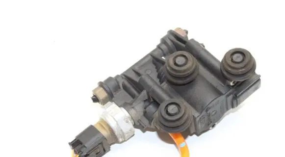 Land Rover Range Rover Sport L320 Engine mount vacuum valve RVH000046