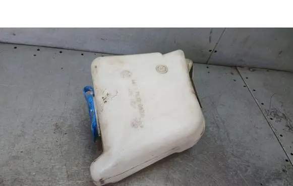 Skoda Felicia II Windshield washer fluid reservoir/tank 