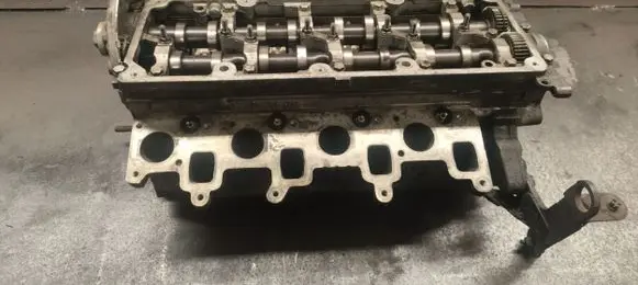 Volkswagen PASSAT B6 Engine head CBA CBAC 03L103373E