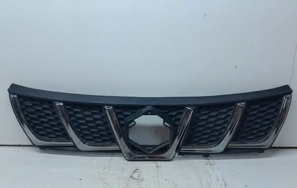 Suzuki Vitara (LY) Front bumper upper radiator grill 7211160R0