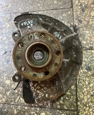 Volvo S80 Front wheel hub