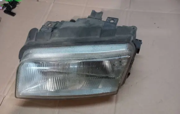 Audi A4 S4 B5 8D Headlight/headlamp 8d0941003a