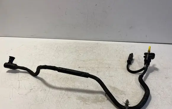 Opel Vivaro AdBlue supply pipe 9812297280
