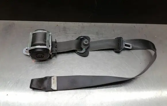 BMW 6 E63 E64 Front seatbelt 602321100