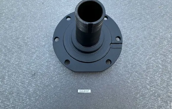 Nissan Patrol 160 Front wheel hub 33220C6201