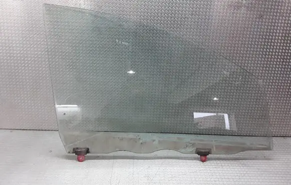Toyota Avensis Verso Front door window glass four-door