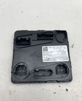 Audi Q7 4M Central body control module 8W1907064P 5DK01436642
