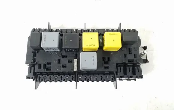 Mercedes-Benz B W246 W242 Fuse module A2469060093