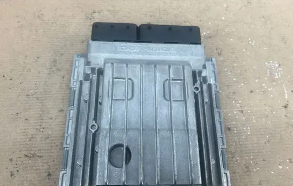 BMW 1 E81 E87 Engine control unit/module 7583225 5WK93643 MSD802