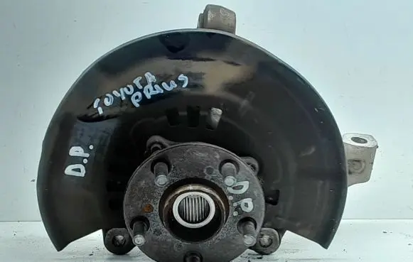 Toyota Prius (XW30) Front wheel hub