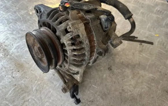 Hyundai H-1, Starex, Satellite Generator/alternator 3730042459